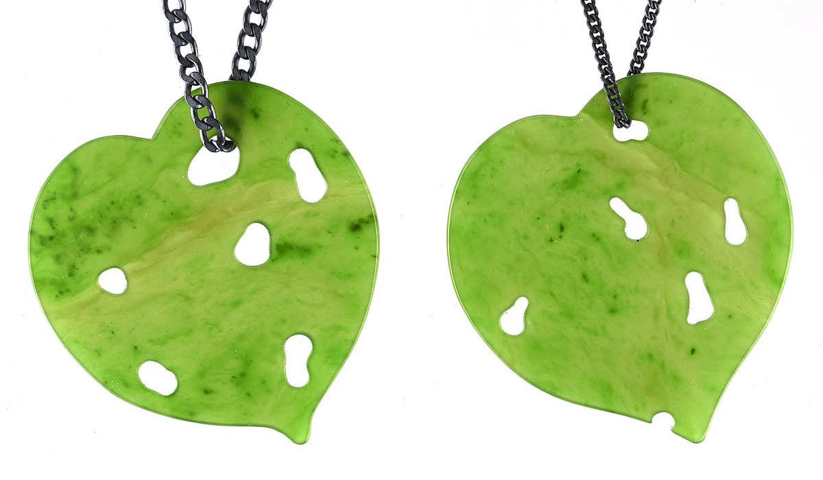 Joe Sheehan, Kawakawa leaf brooches, 74,75